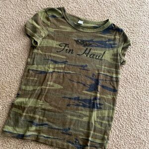 Camo Tshirt tin haul